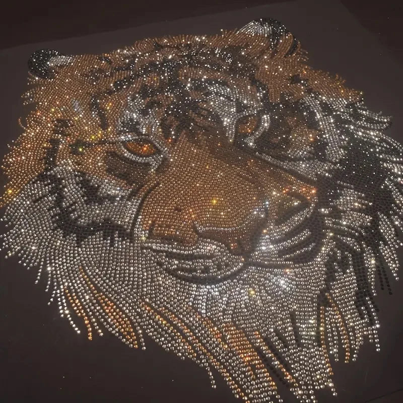 Tiger Head Rhinestone Sticker – Bling Tiger Iron-On Transfer for DIY Clothing, T-Shirts, Hoodies & Accessories – Sparkle Crystal Animal Design Heat Press Decal